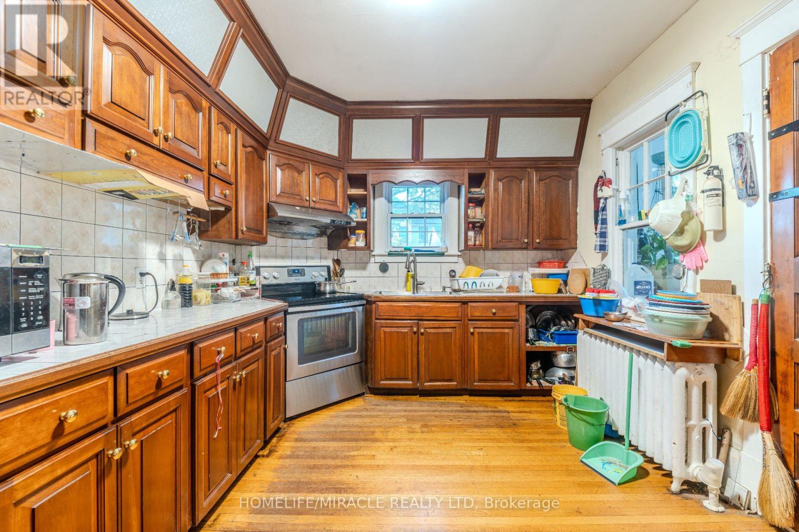 5214 THIRD AVENUE - 40