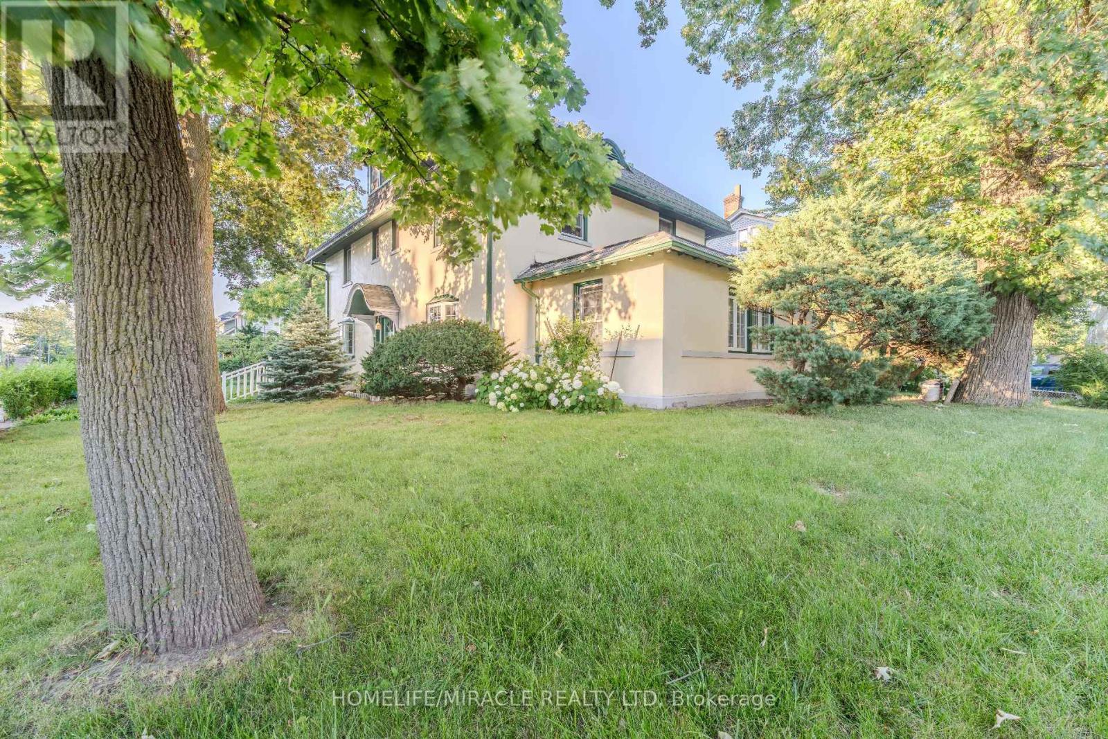 5214 THIRD AVENUE - 9