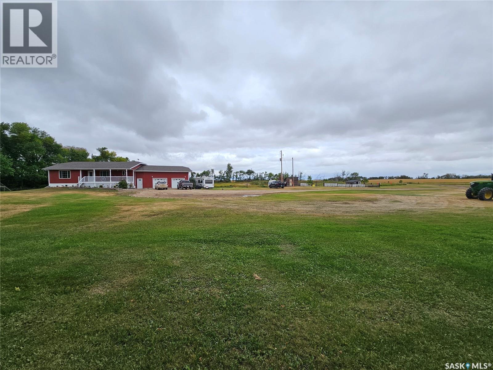 Redvers South Acreage. - 12