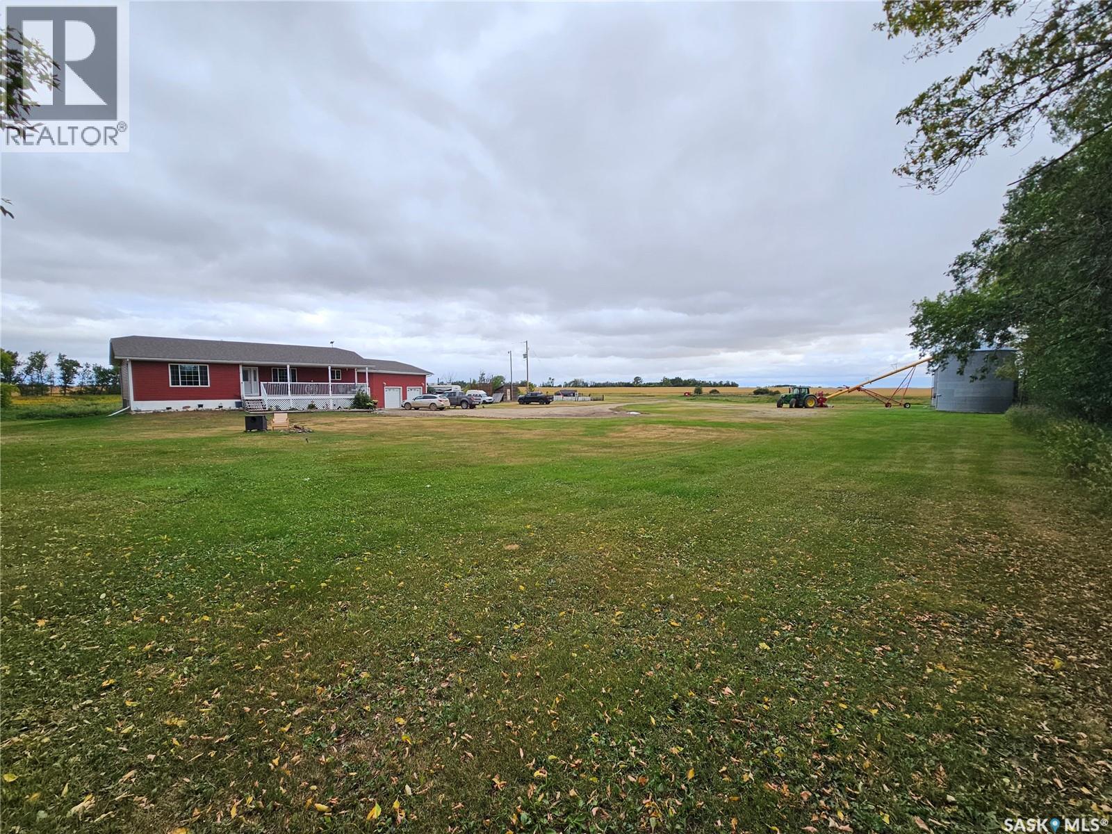 Redvers South Acreage. - 11