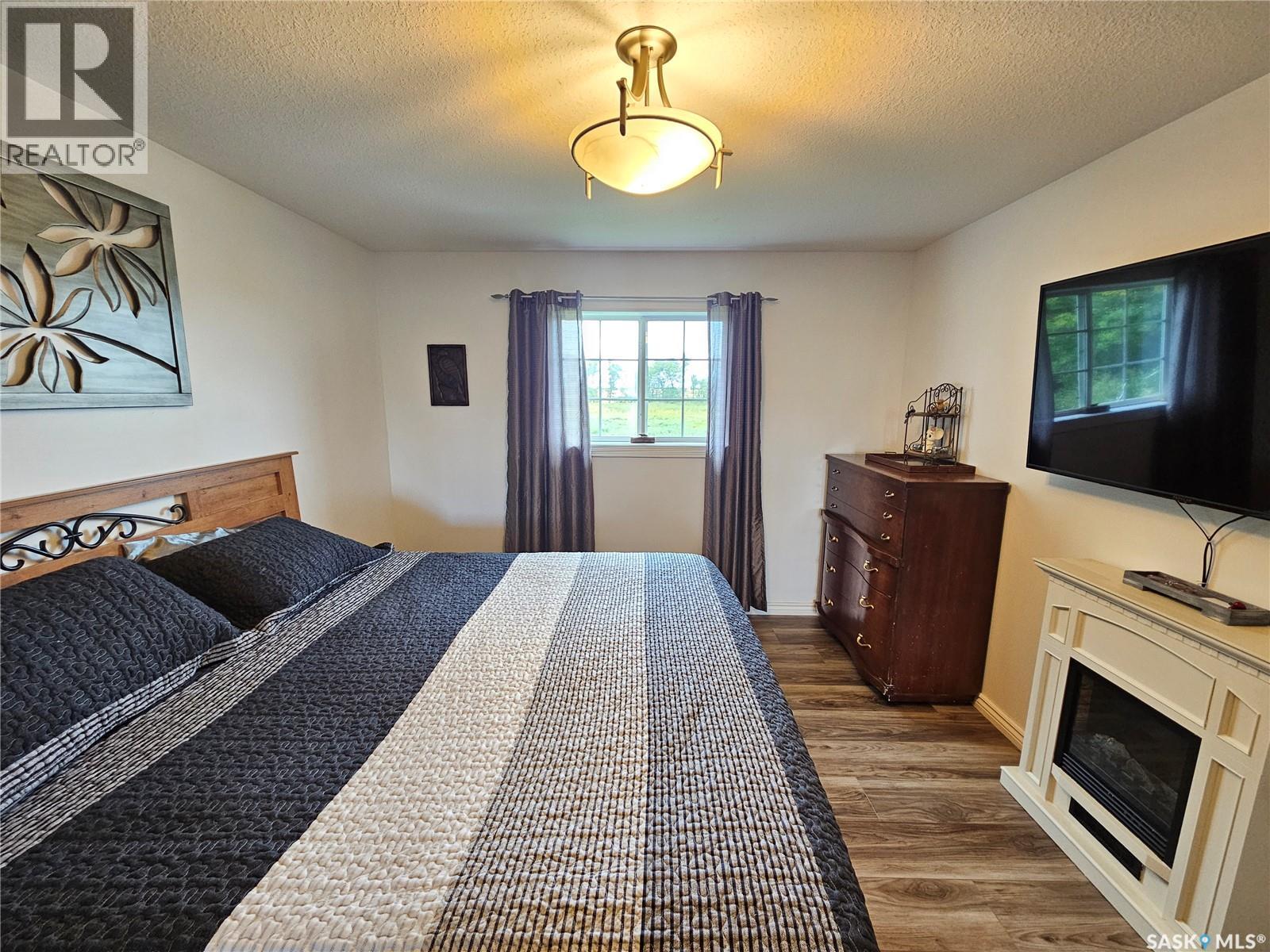 Redvers South Acreage. - 38