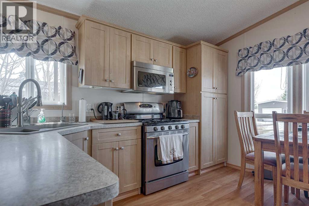 29A, 10046 Township Road 422 - 13
