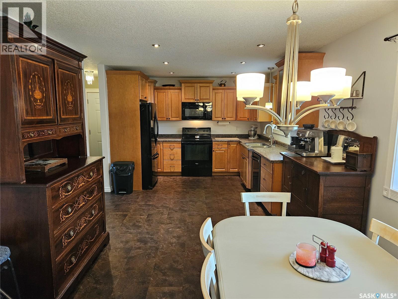 Redvers South Acreage. - 25