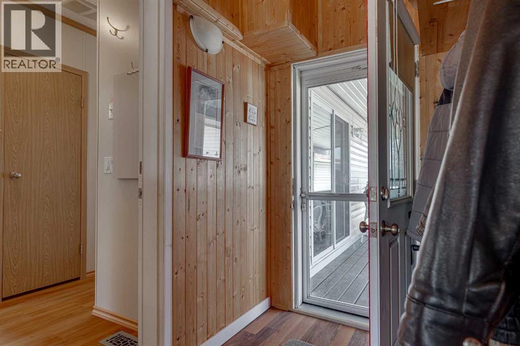 29A, 10046 Township Road 422 - 4