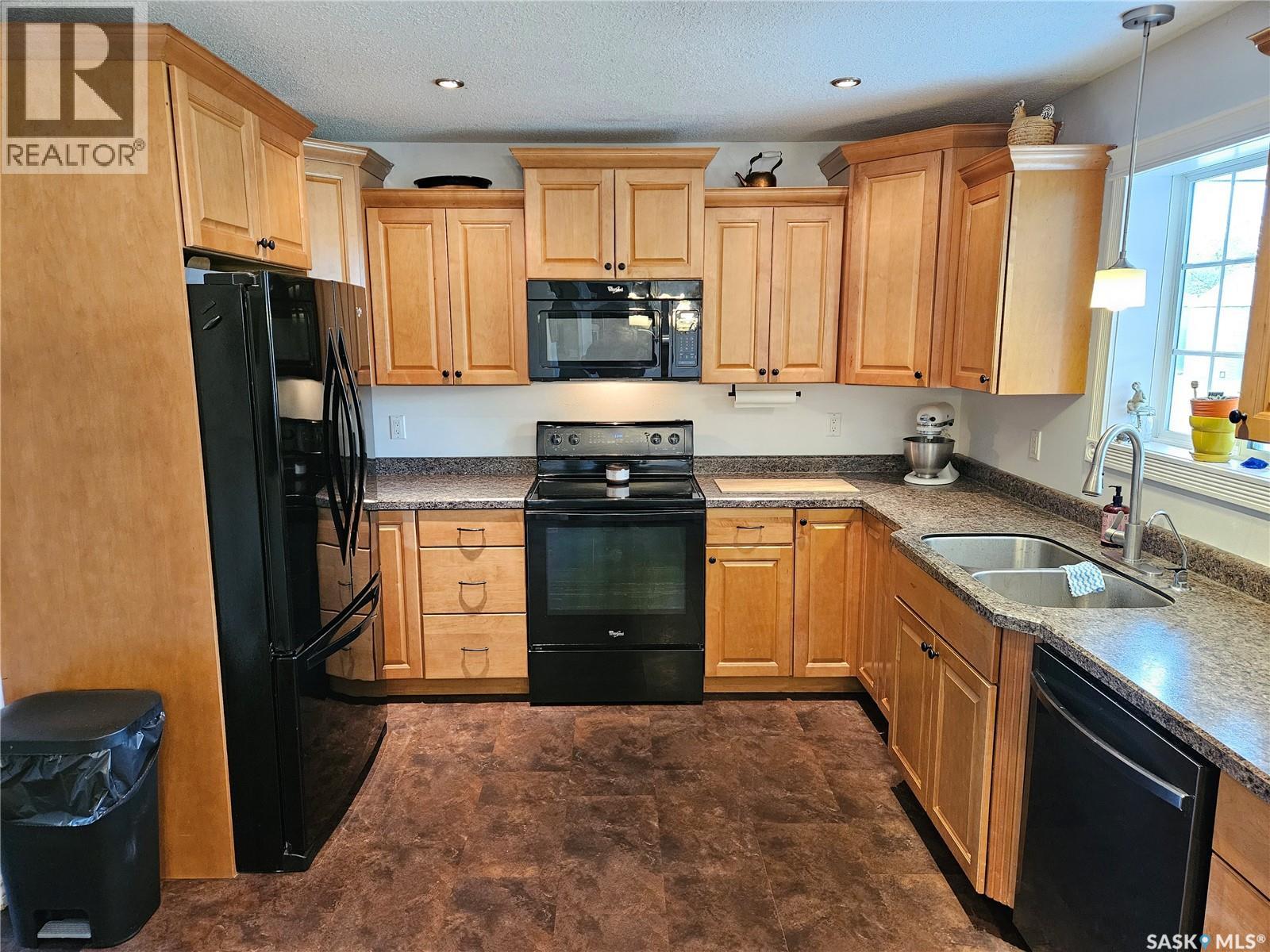 Redvers South Acreage. - 29
