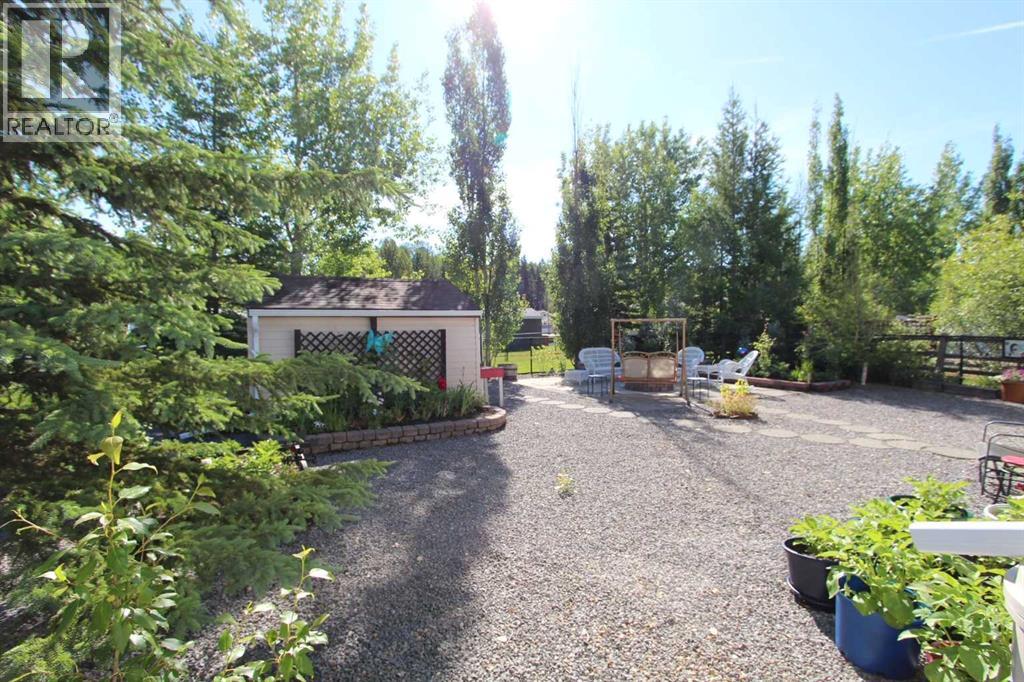29A, 10046 Township Road 422 - 27