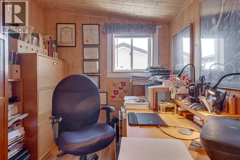 29A, 10046 Township Road 422 - 8