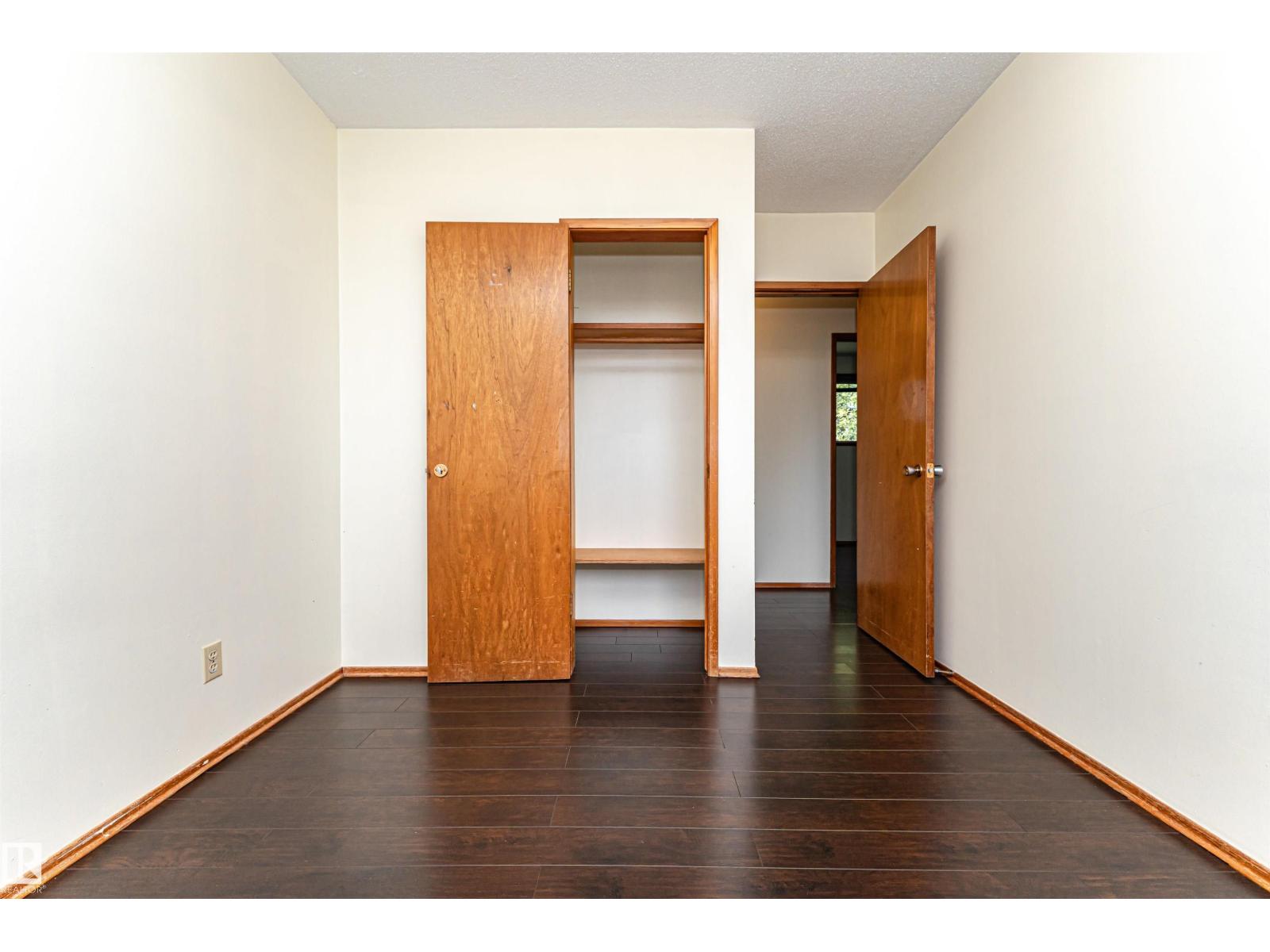 4812 105B ST NW - 18