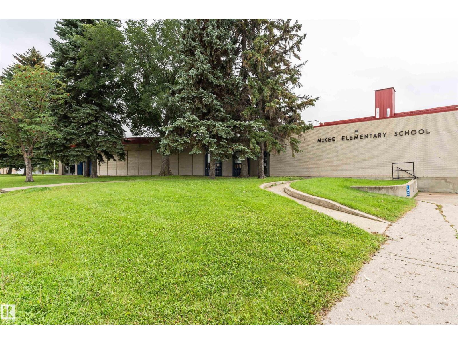 4812 105B ST NW - 38