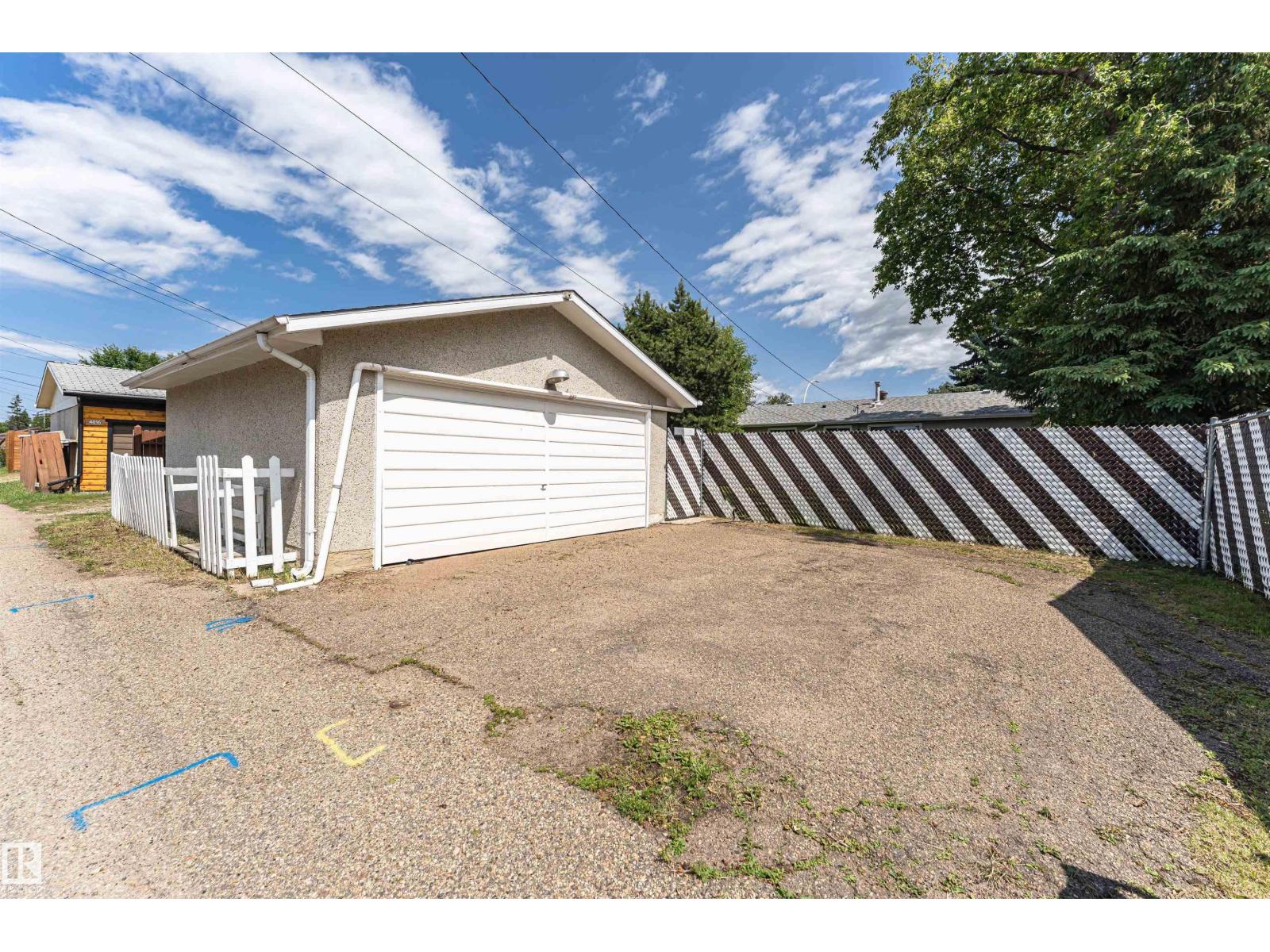 4812 105B ST NW - 36