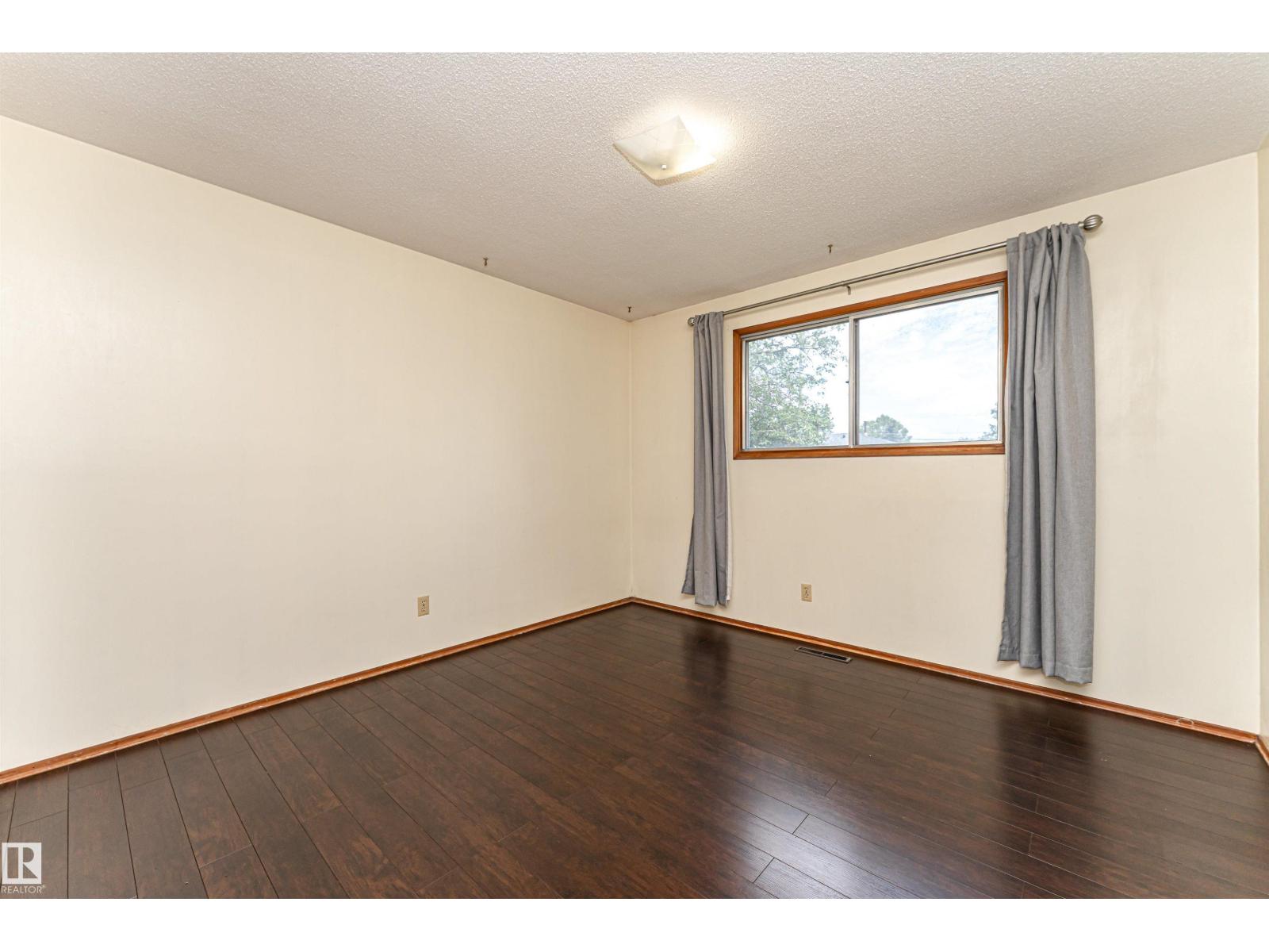 4812 105B ST NW - 15