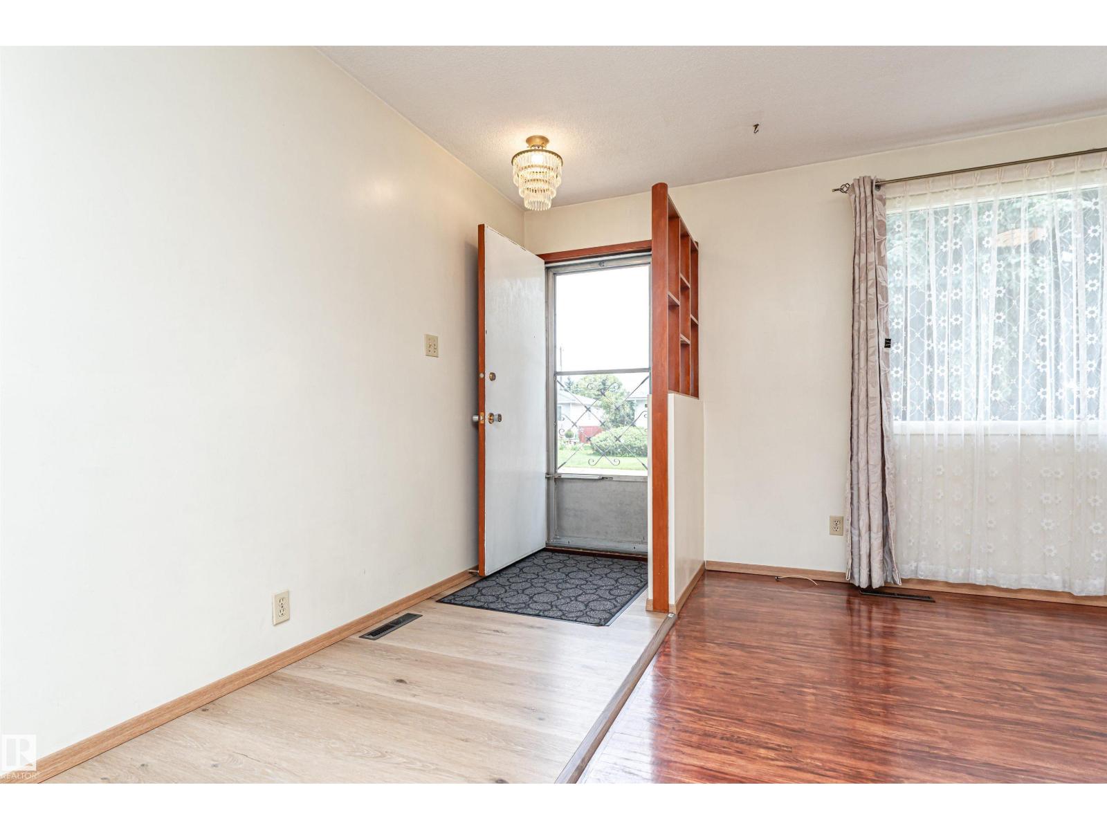 4812 105B ST NW - 4
