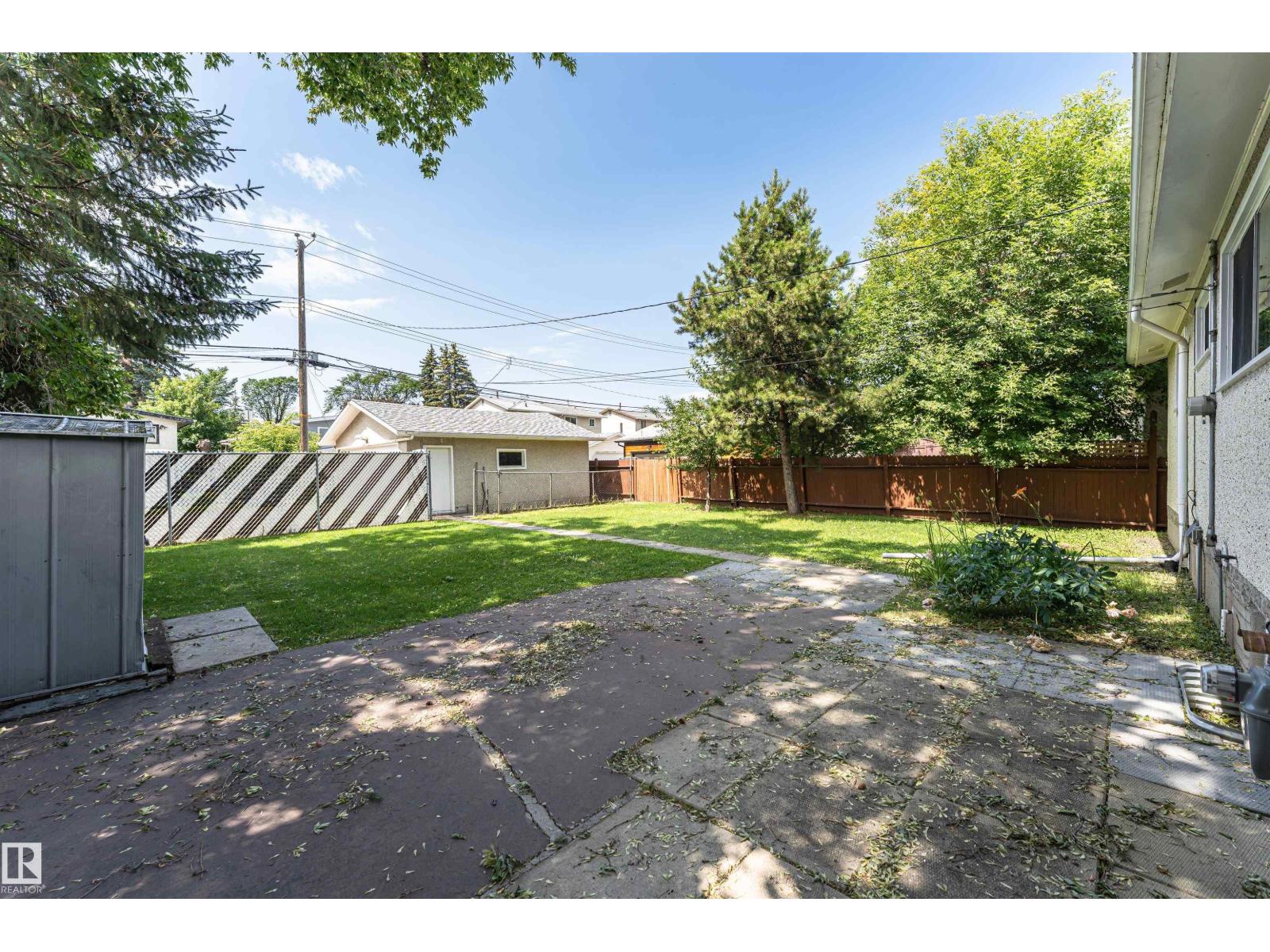 4812 105B ST NW - 32