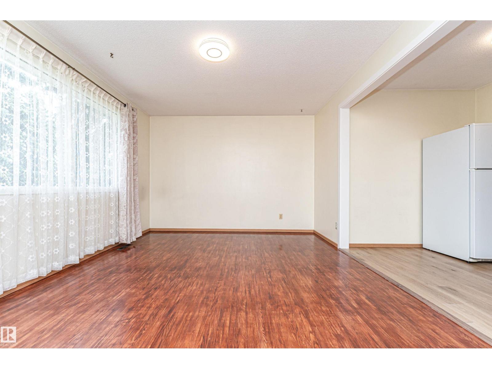 4812 105B ST NW - 7