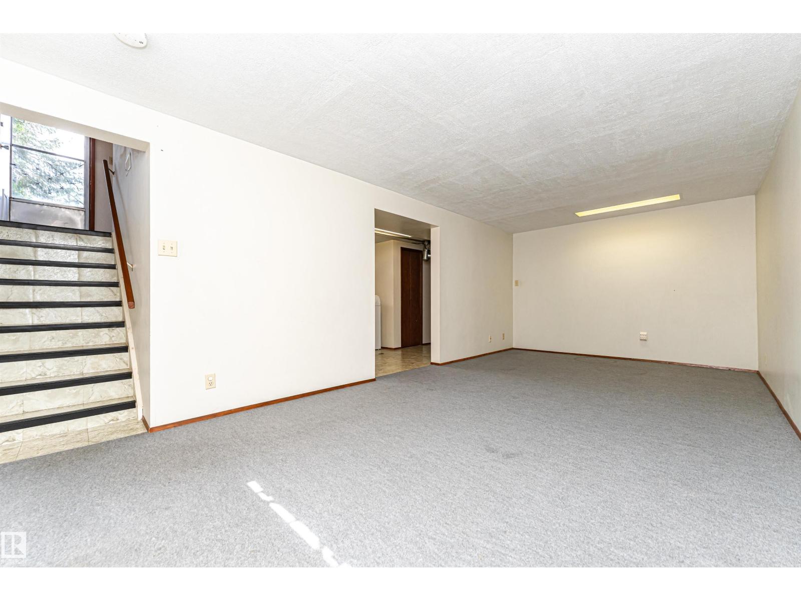 4812 105B ST NW - 23