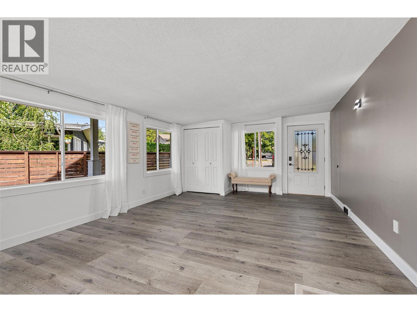 654 Armour Crescent - 12