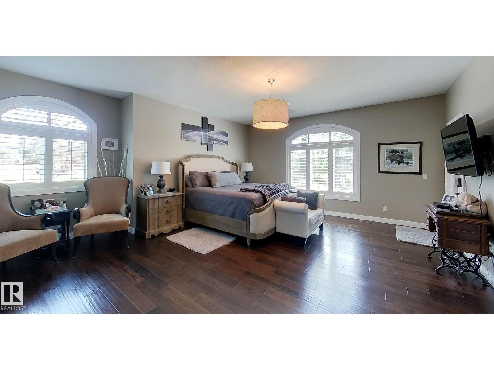 6663 15 Ave - 15