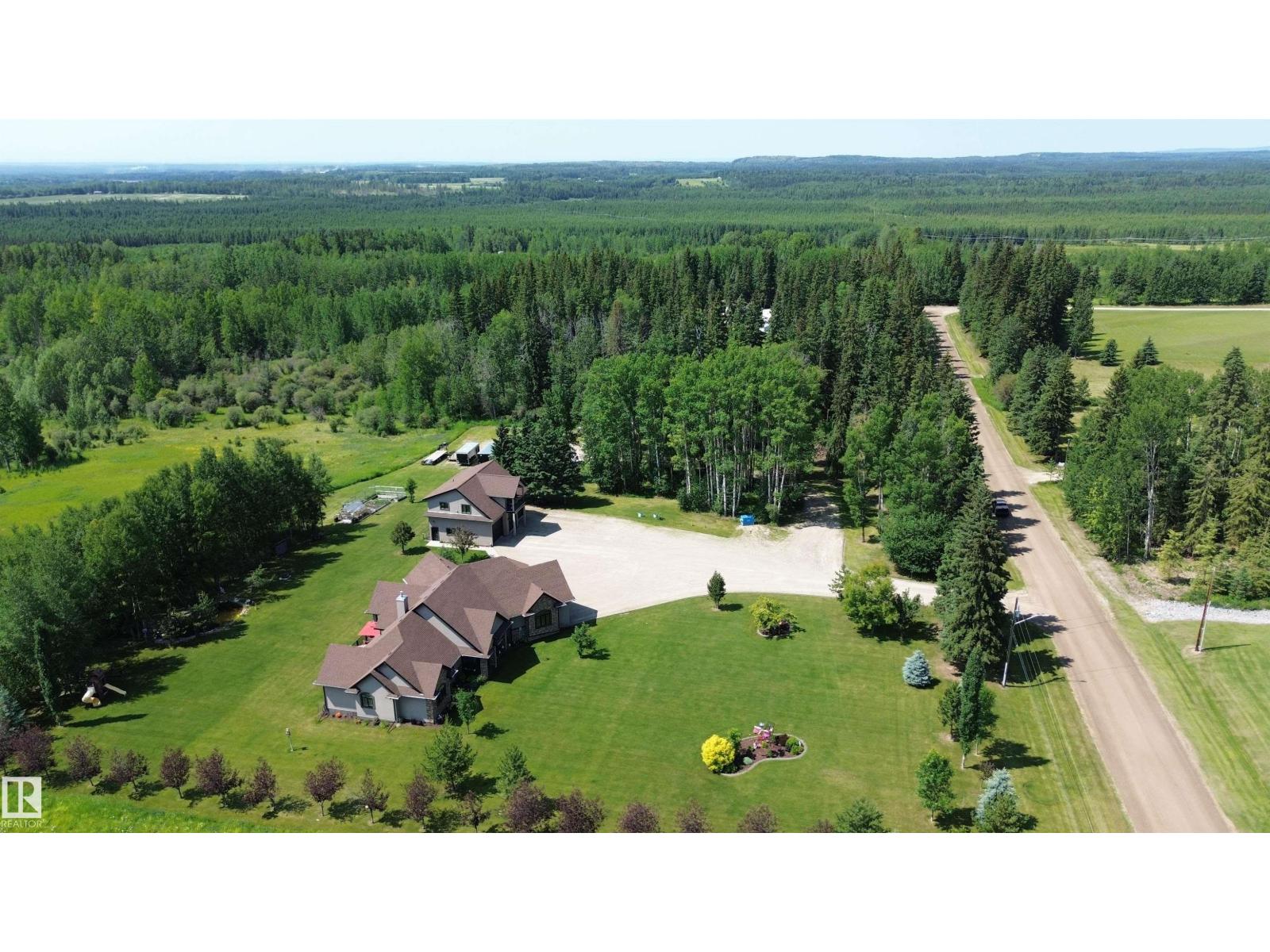 6663 15 Ave - 51