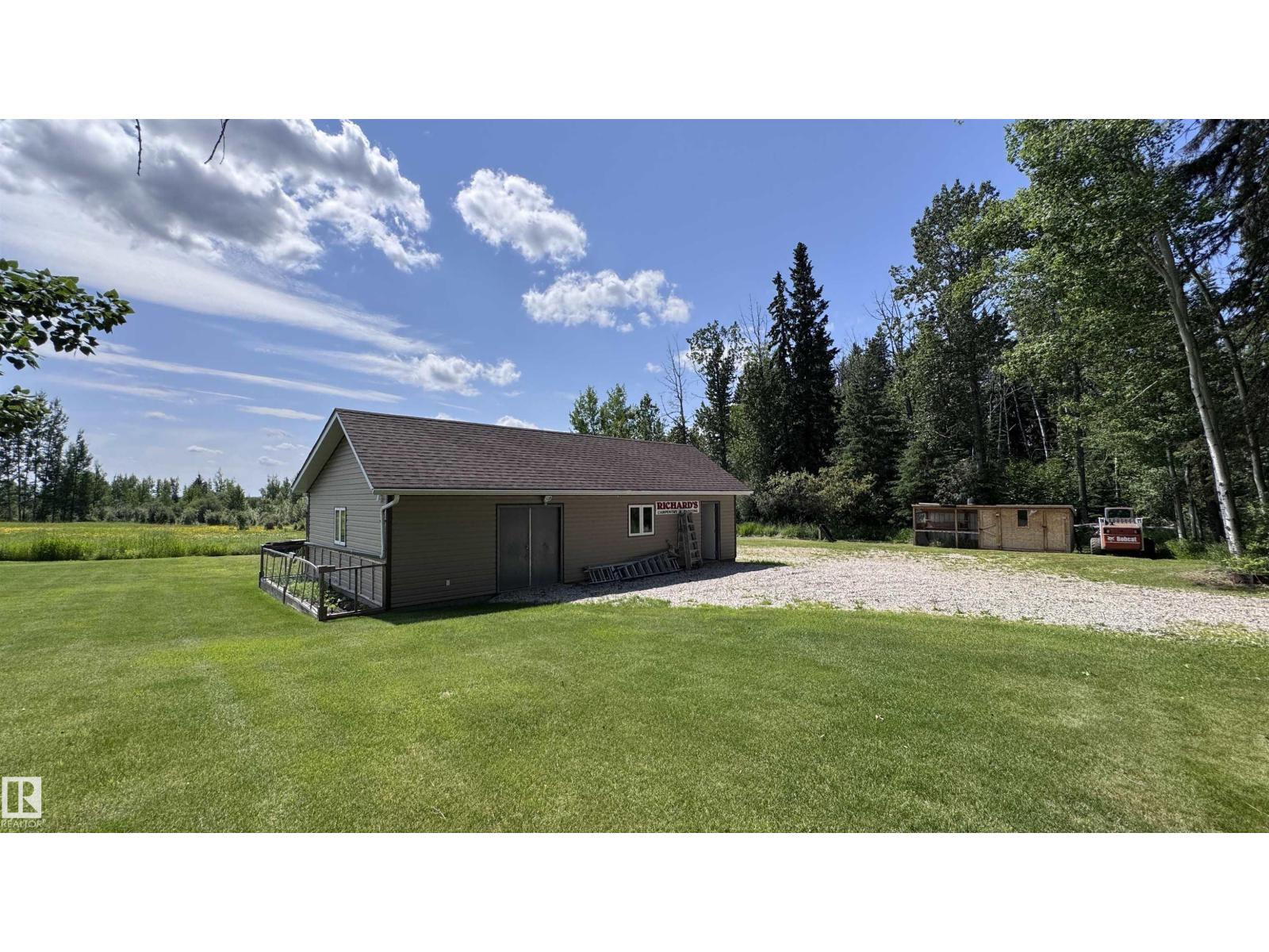 6663 15 Ave - 49