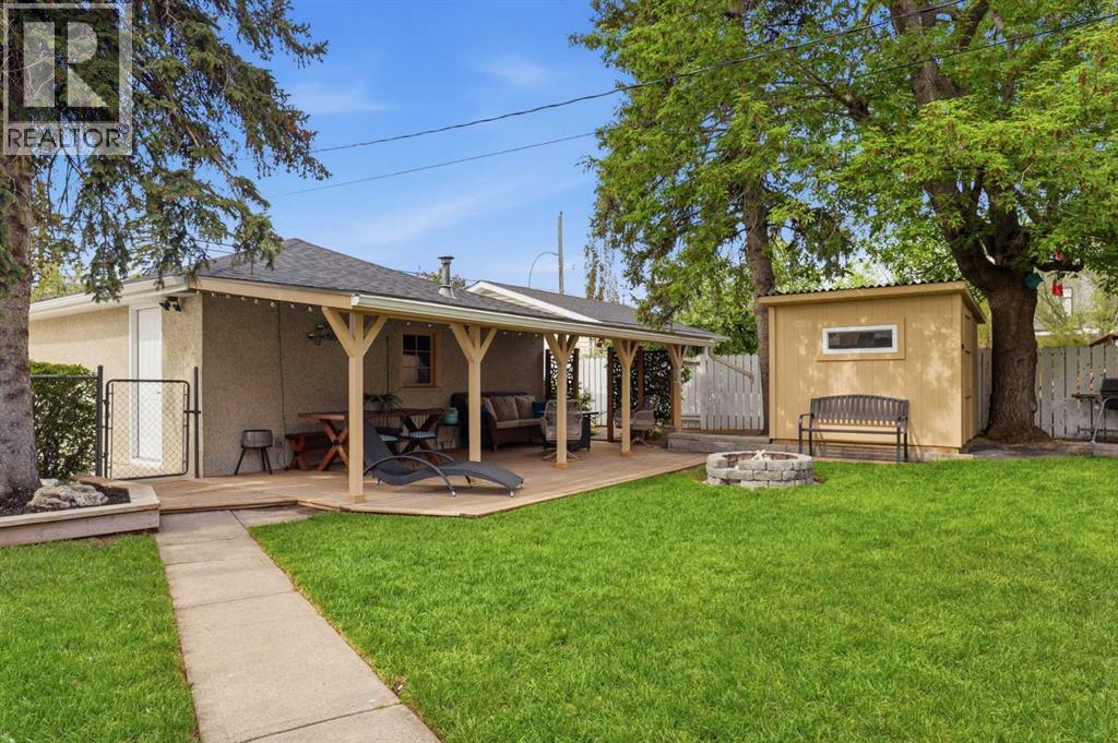 8343 48 Avenue NW - 8
