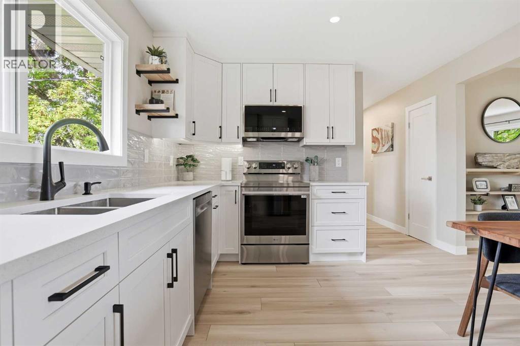 8343 48 Avenue NW - 17