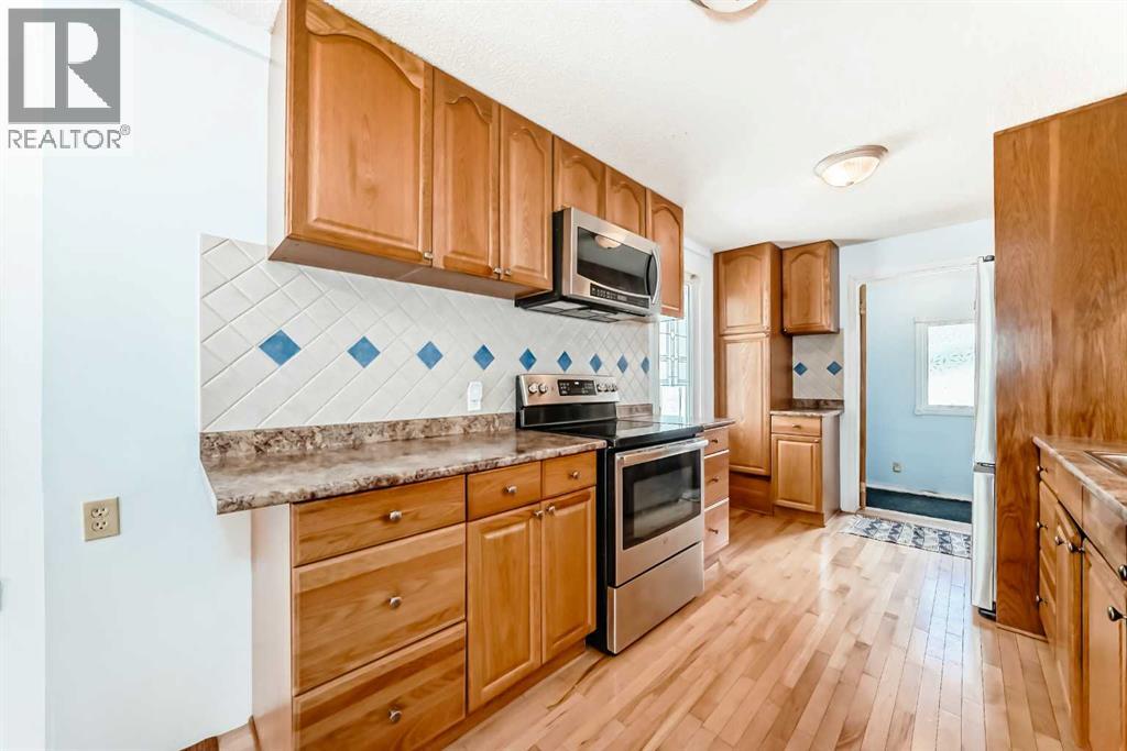 334 3 Avenue NE - 11