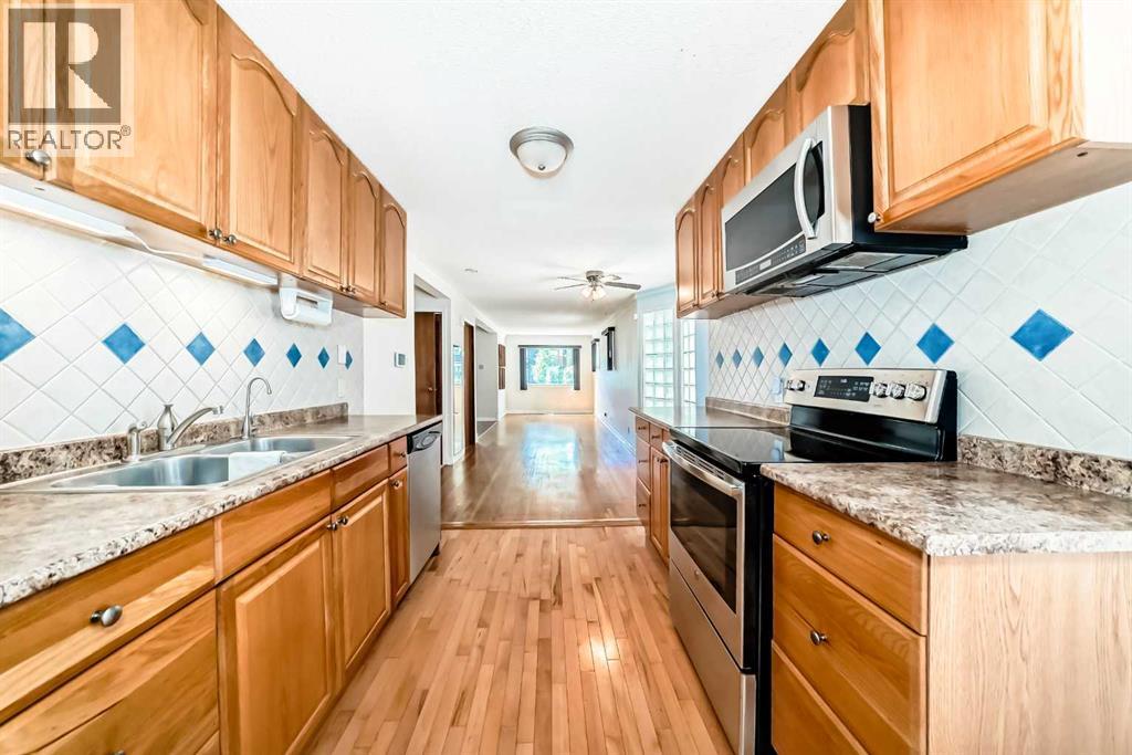334 3 Avenue NE - 14