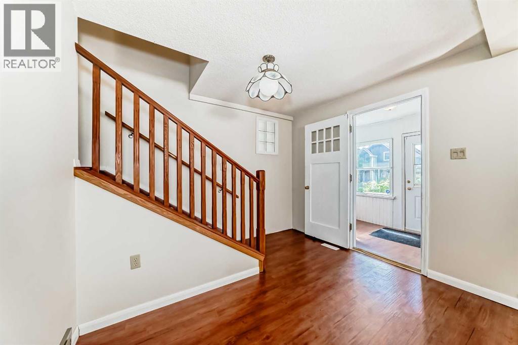 334 3 Avenue NE - 8