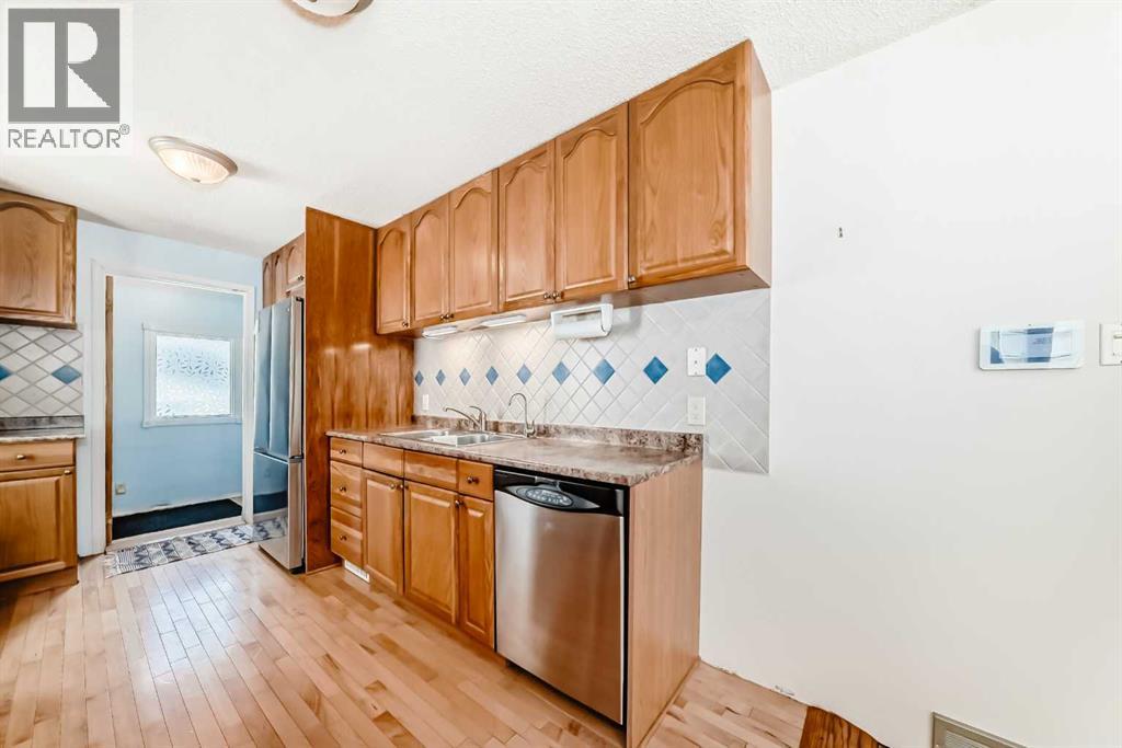 334 3 Avenue NE - 12