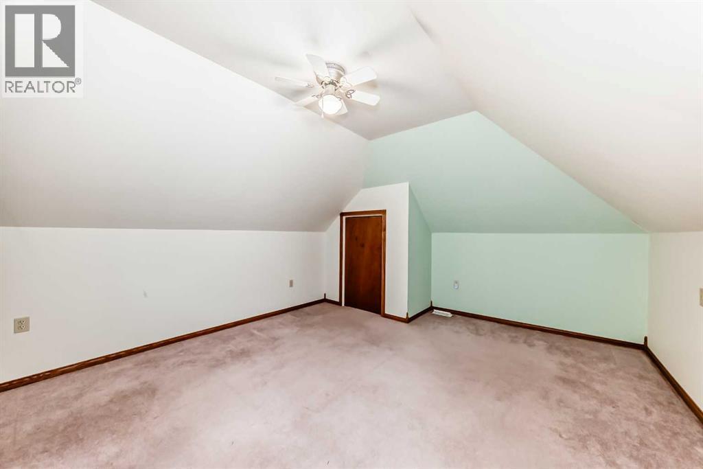 334 3 Avenue NE - 25
