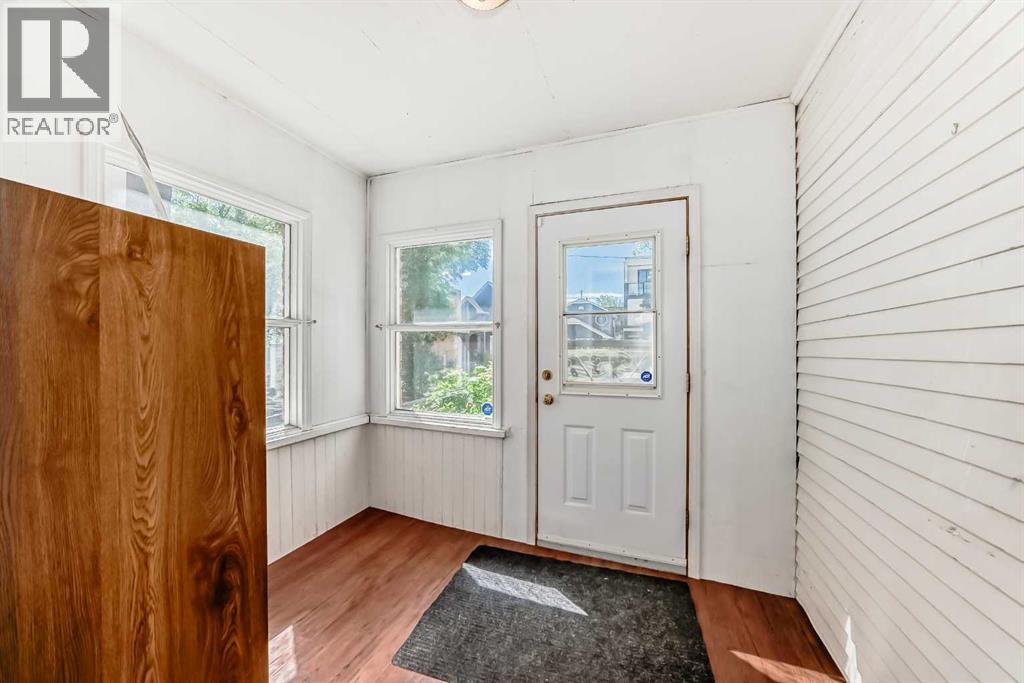 334 3 Avenue NE - 6