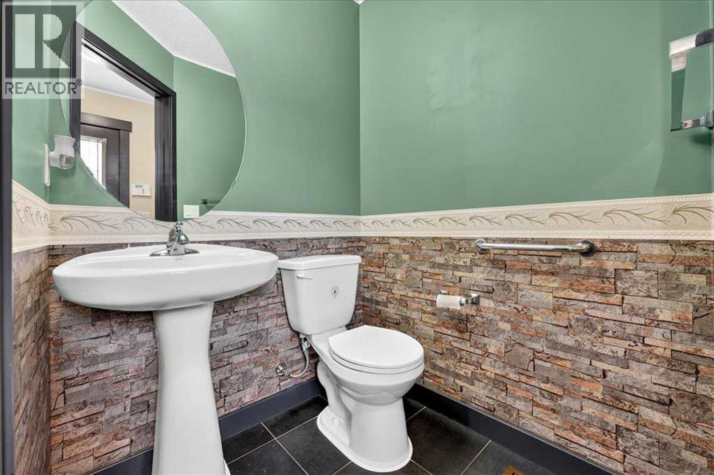 42 Skyview Point Link NE - 16