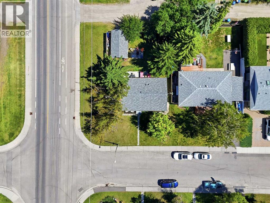 96 Waterloo Drive SW - 37