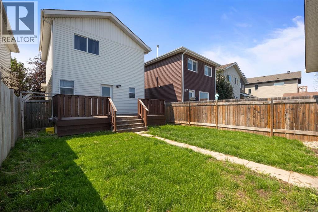 632 Athabasca Avenue - 25