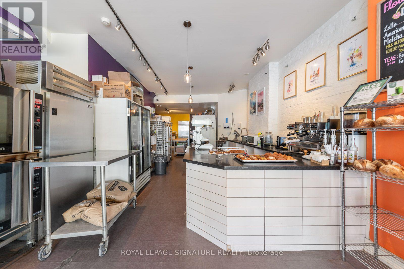 725 DOVERCOURT ROAD - 10