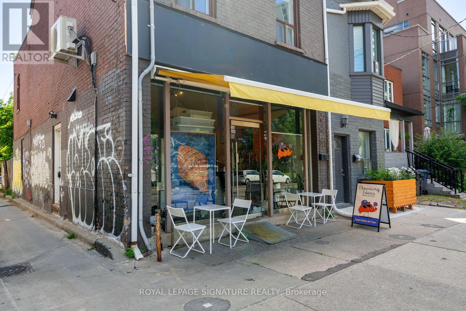 725 DOVERCOURT ROAD - 5