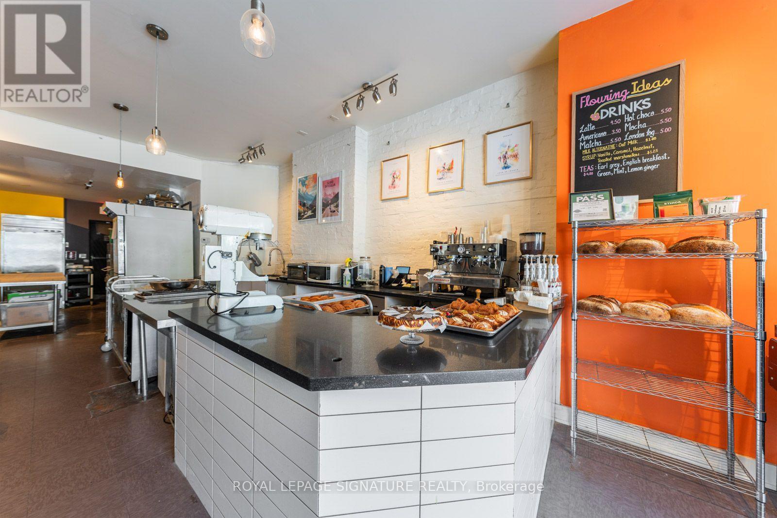 725 DOVERCOURT ROAD - 13
