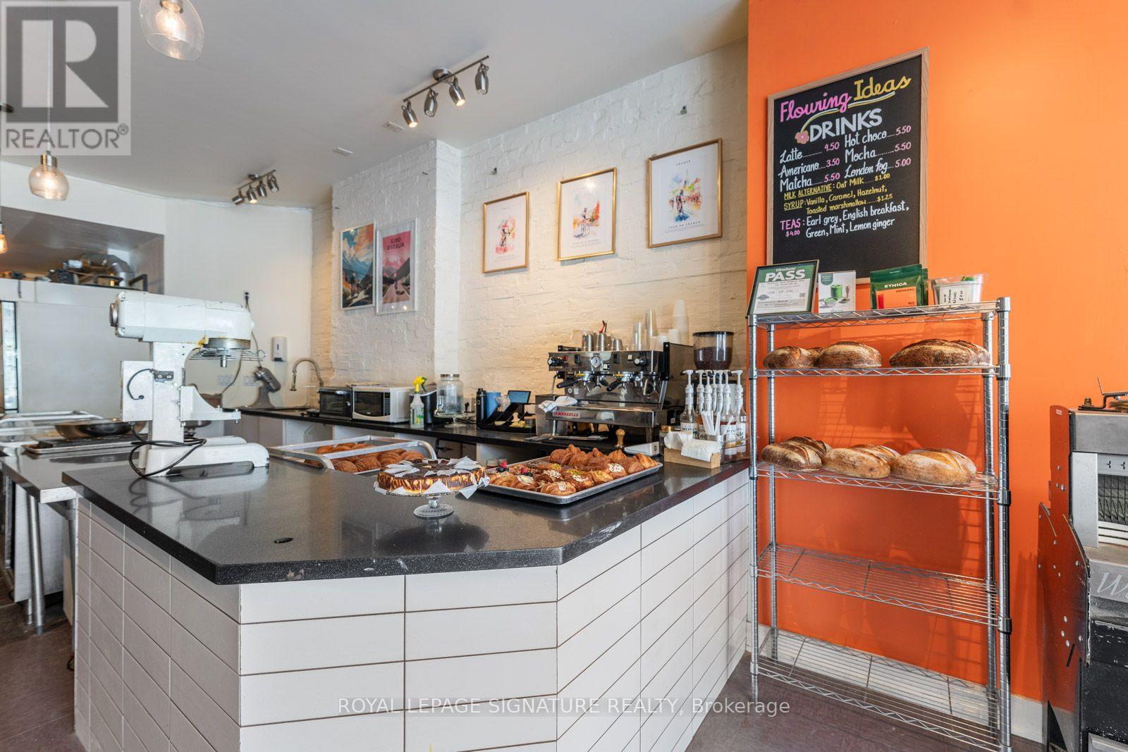 725 DOVERCOURT ROAD - 9