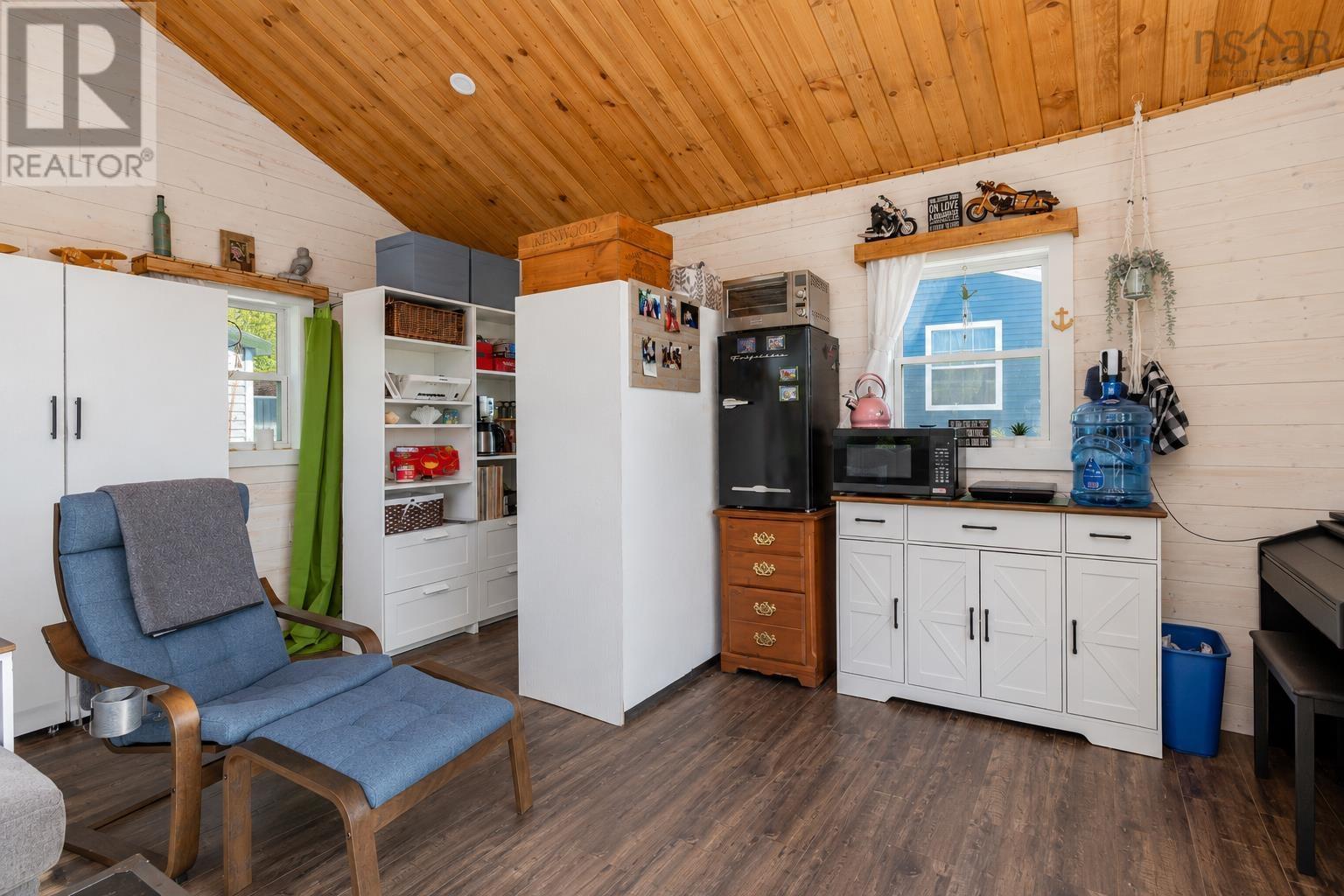 3500 Long Island Road - Image 19
