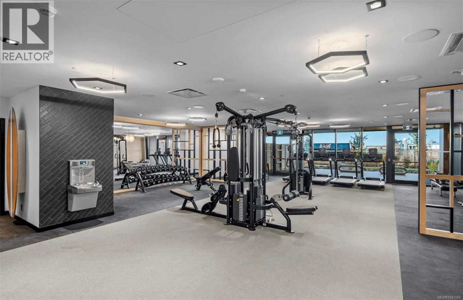#705 369 Tyee Rd - 45