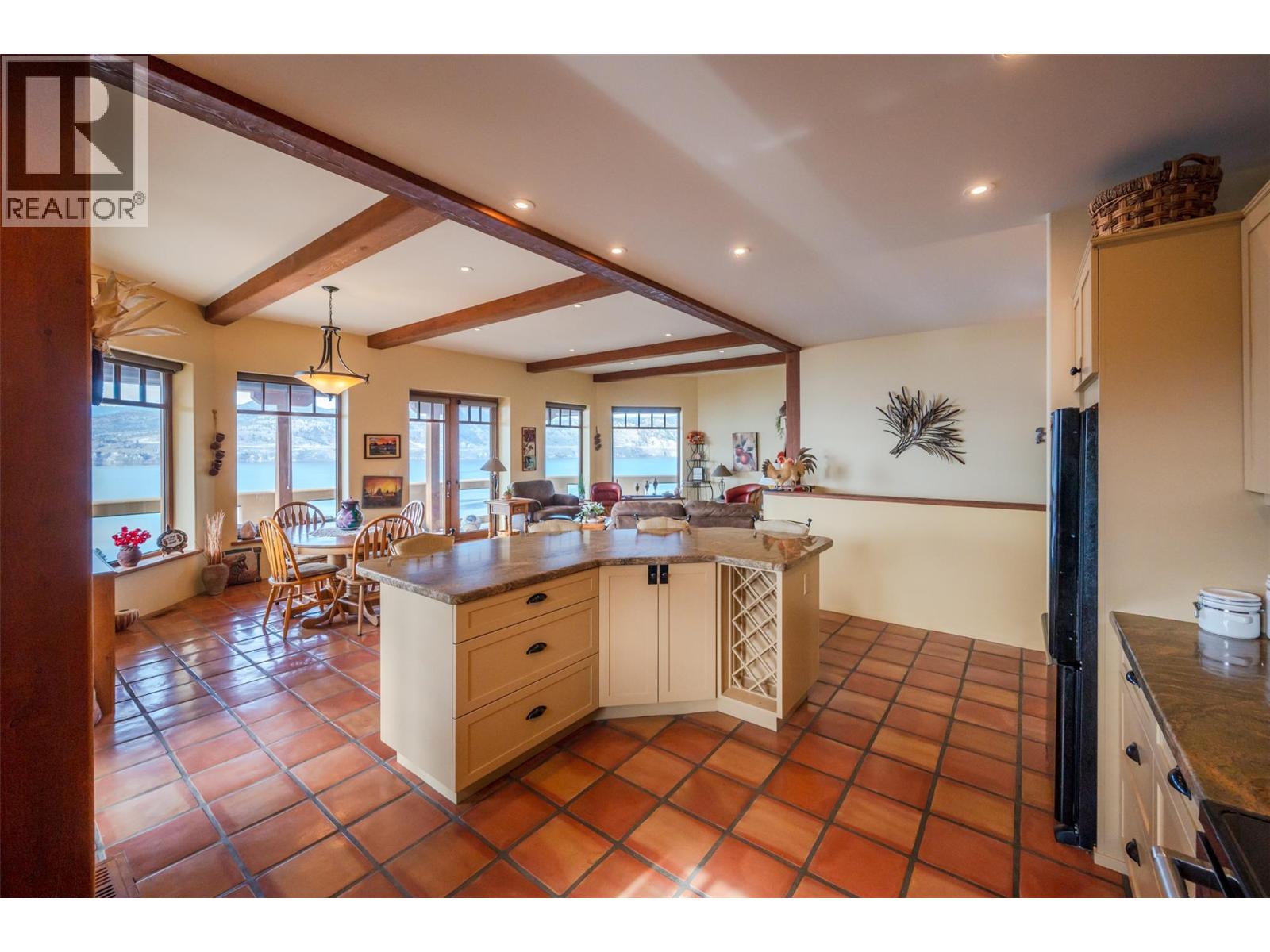 7015 Indian Rock Road - 11
