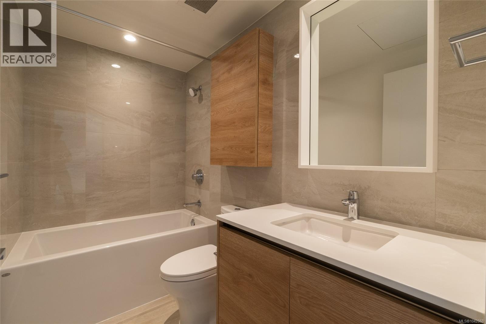 #705 369 Tyee Rd - 31