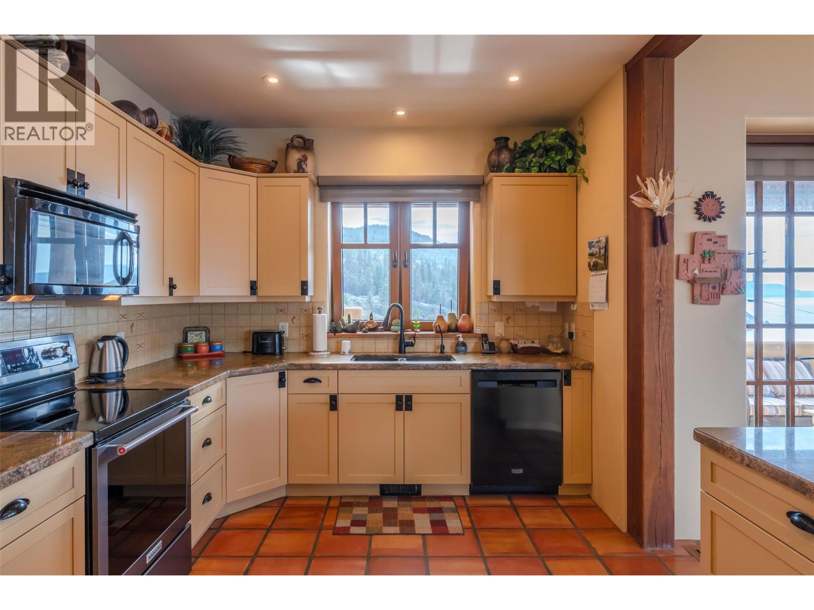 7015 Indian Rock Road - 10