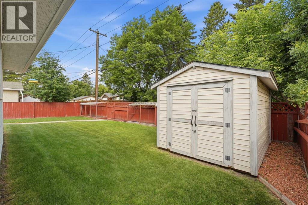 23 Fairway Avenue - 35