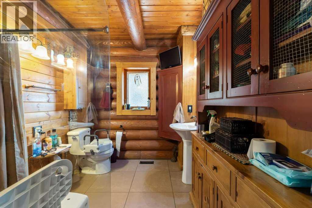 11, 4147 Highway 587 - 15