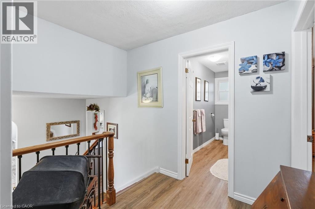 204 MAIN Street E - 19