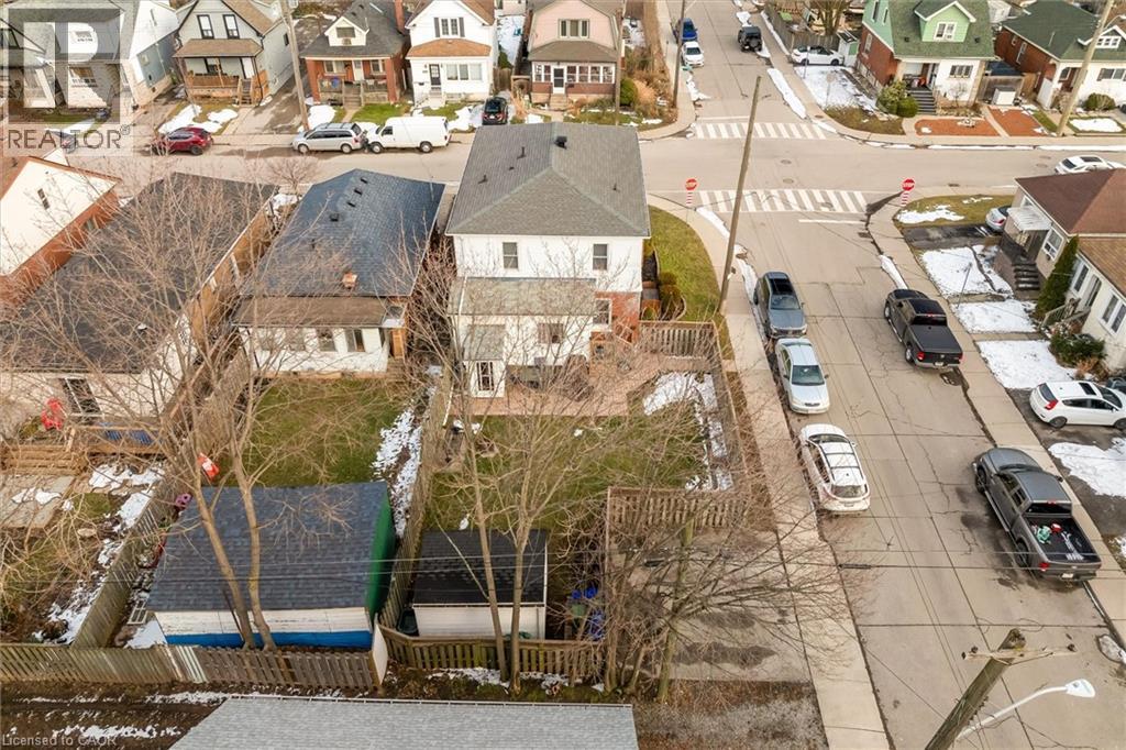 121 EDGEMONT Street N - 50