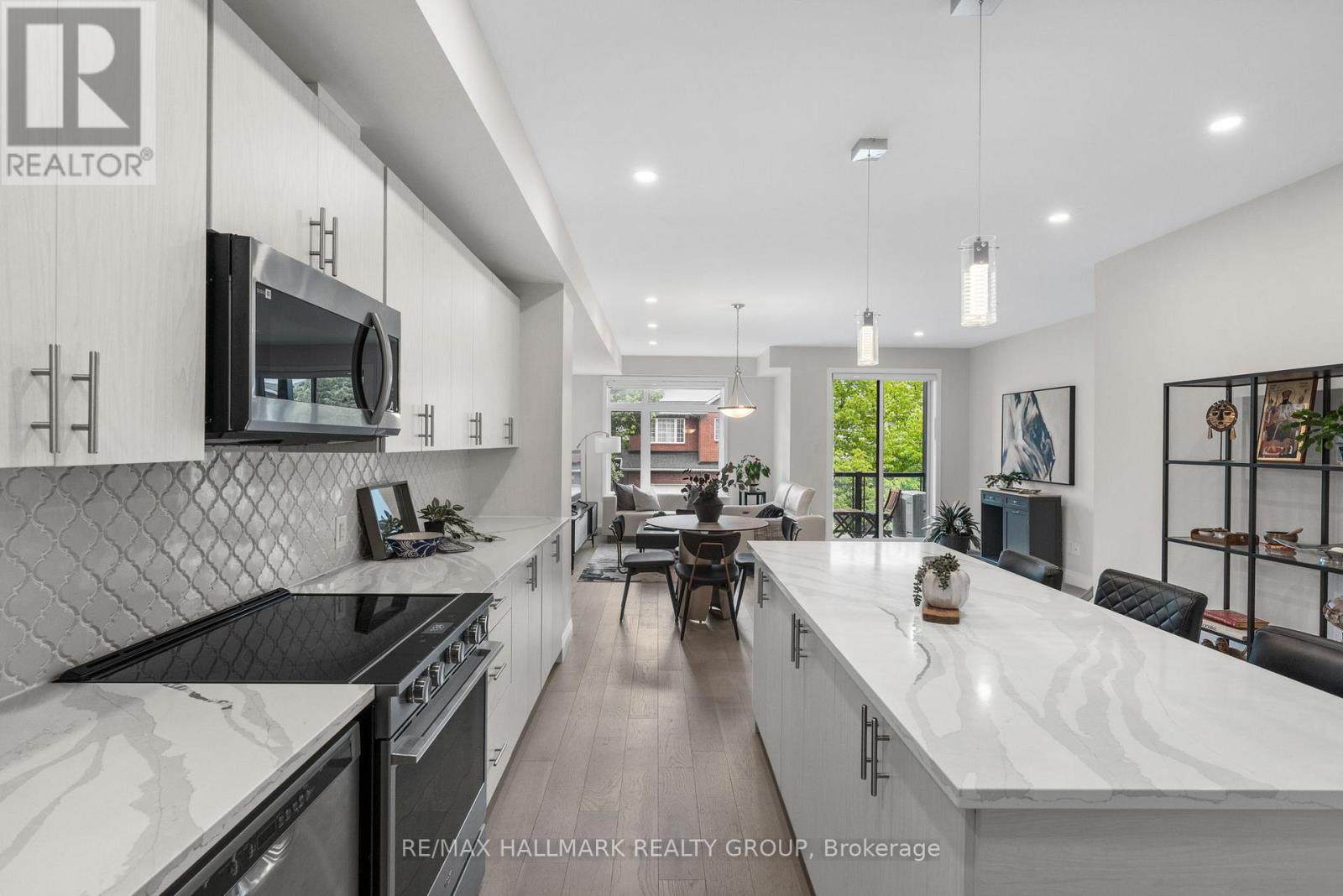43 BACHMAN TERRACE - 12