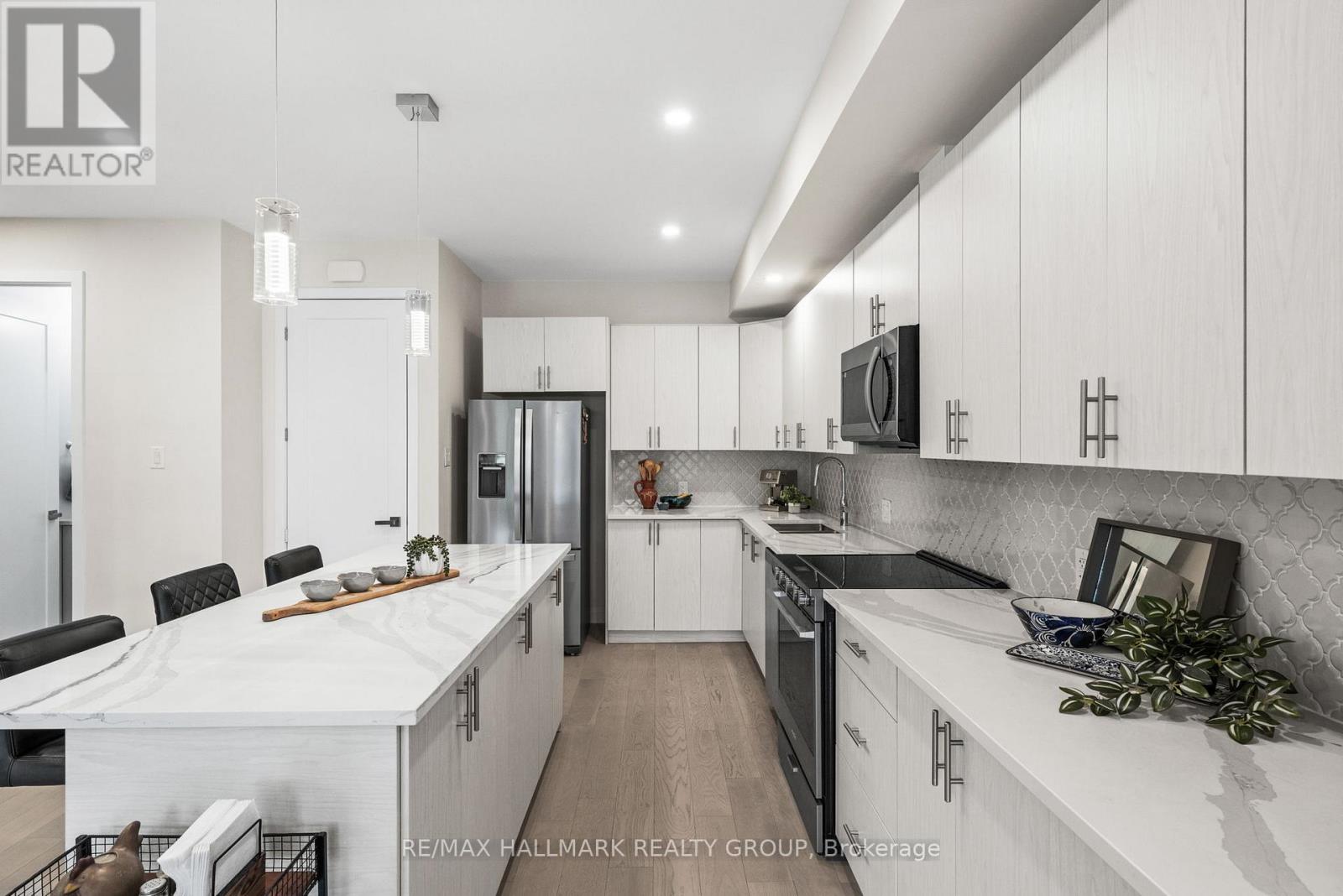 43 BACHMAN TERRACE - 14