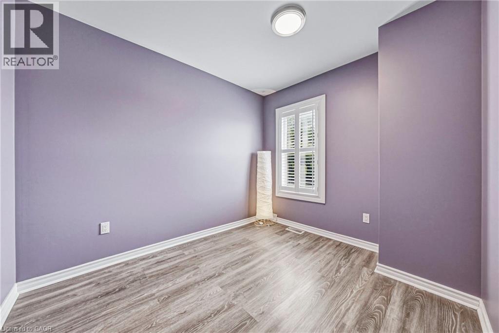 218 GROSVENOR Avenue N - 13